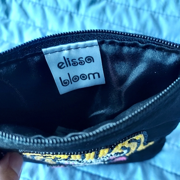 Elissa Bloom Night Out Satin Zippered Beaded Wristlet Blonde Girl - Picture 5 of 7